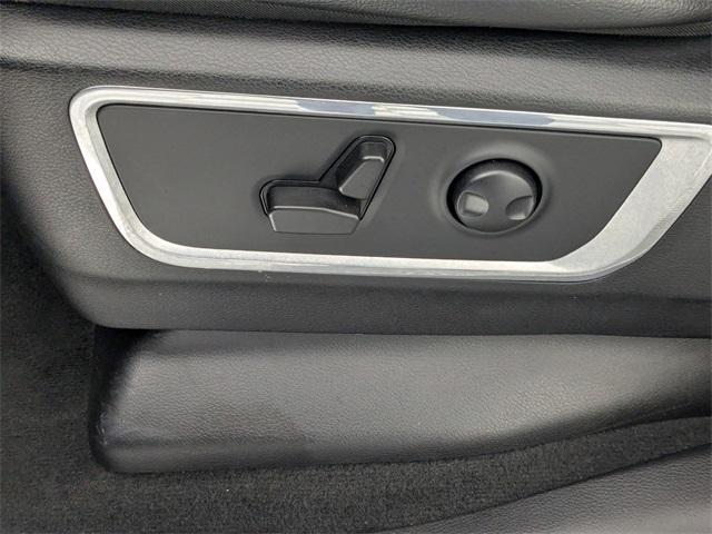 Photo of 2022 Ivory White RAM 1500