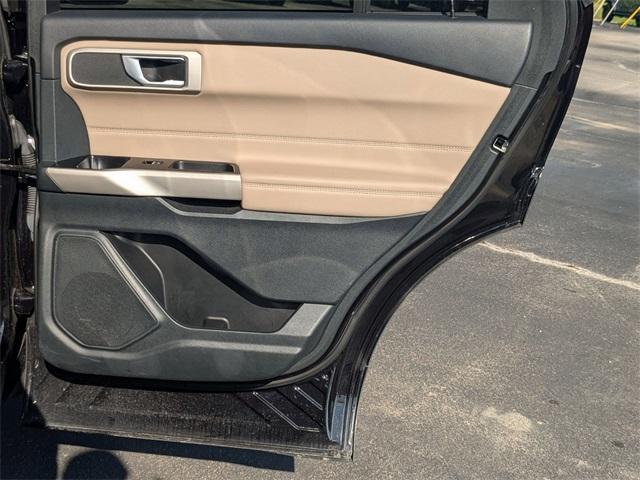 Photo of 2023 Black Metallic Ford Explorer
