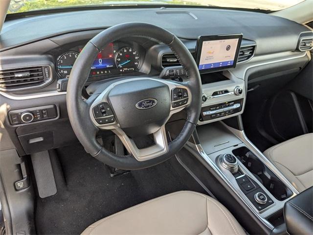 Photo of 2023 Black Metallic Ford Explorer