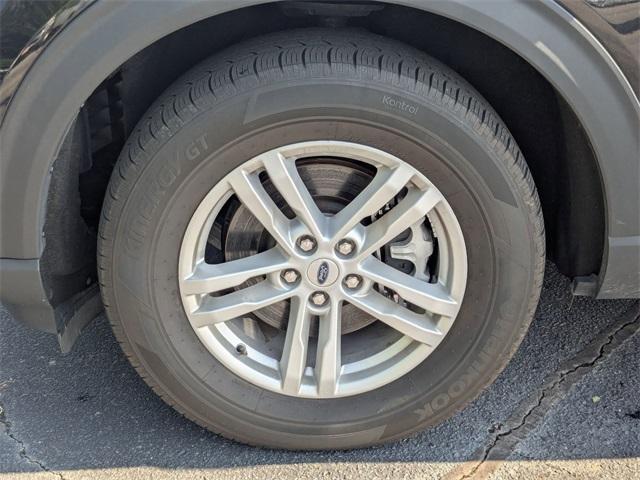 Photo of 2023 Black Metallic Ford Explorer