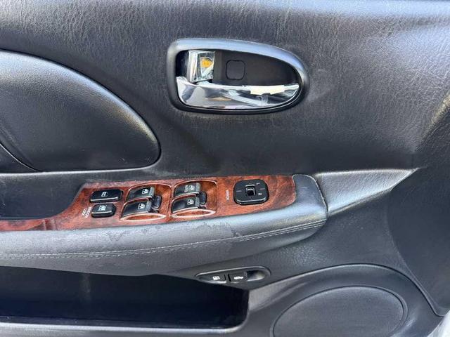 Photo of 2004 Brilliant Silver Hyundai SONATA