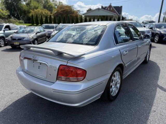 Photo of 2004 Brilliant Silver Hyundai SONATA