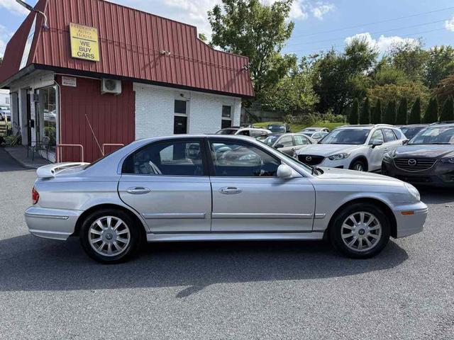 Photo of 2004 Brilliant Silver Hyundai SONATA