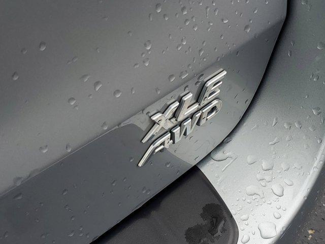 Photo of 2015 Silver Sky Metallic Toyota Sienna