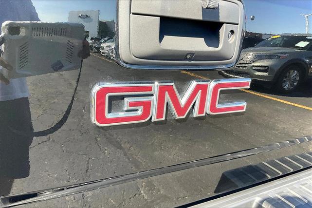 Photo of 2018 Onyx Black GMC Sierra 1500