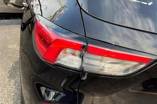 Photo of 2022 Agate Black Metallic Ford Escape
