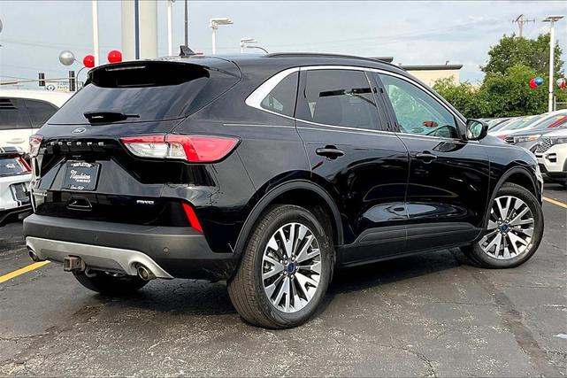 Photo of 2022 Agate Black Metallic Ford Escape