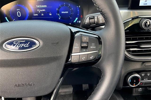 Photo of 2022 Agate Black Metallic Ford Escape
