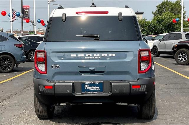 Photo of 2025 Gray Metallic Ford Bronco Sport