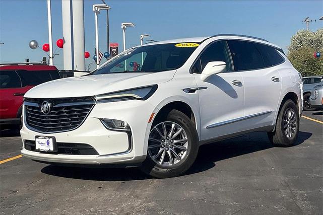 Photo of 2023 Summit White Buick Enclave