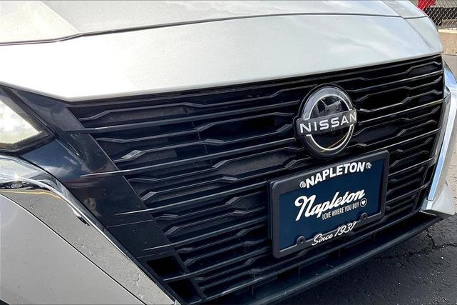 Photo of 2023 Brilliant Silver Metallic Nissan Altima