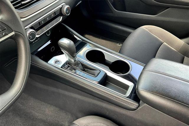Photo of 2023 Brilliant Silver Metallic Nissan Altima