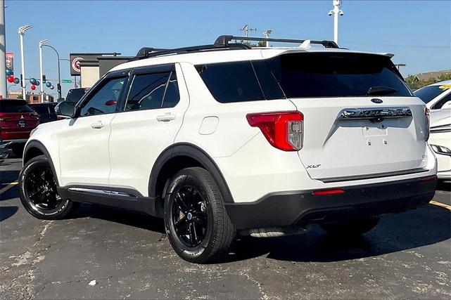 Photo of 2020 Oxford White Ford Explorer