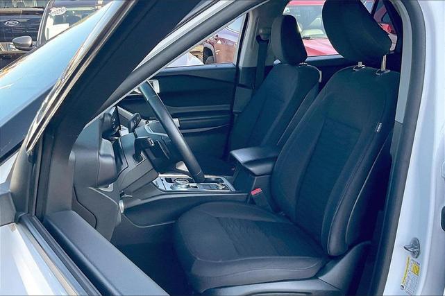 Photo of 2020 Oxford White Ford Explorer