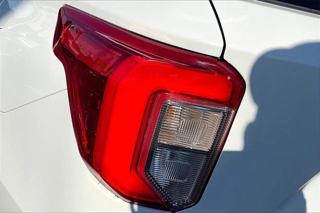 Photo of 2020 Oxford White Ford Explorer