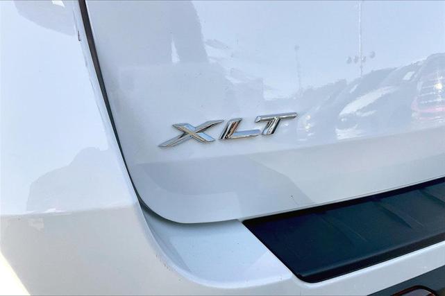 Photo of 2020 Oxford White Ford Explorer