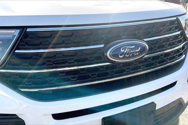Photo of 2020 Oxford White Ford Explorer