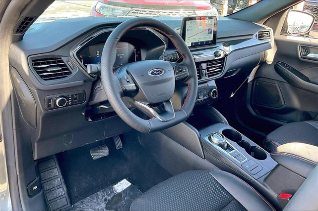 Photo of 2025 Carbonized Gray Metallic Ford Escape