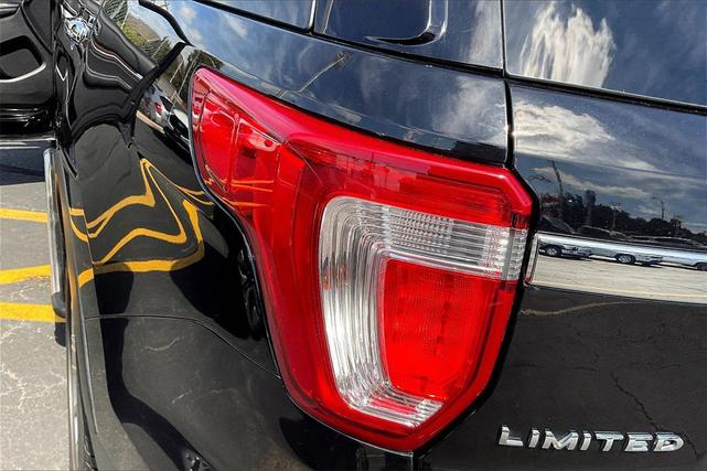 Photo of 2019 Agate Black Metallic Ford Explorer