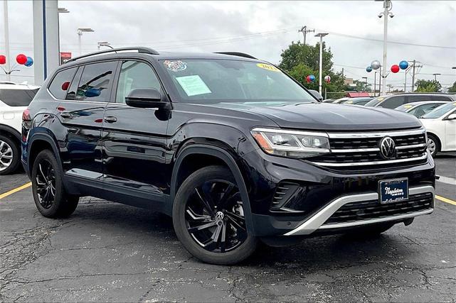 Photo of 2023 Deep Black Volkswagen Atlas