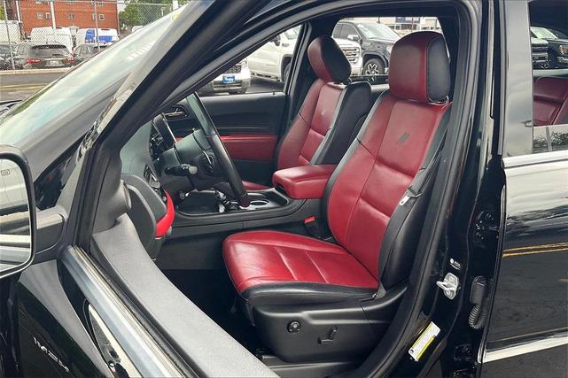 Photo of 2022 DB Black Crystal Clearcoat Dodge Durango