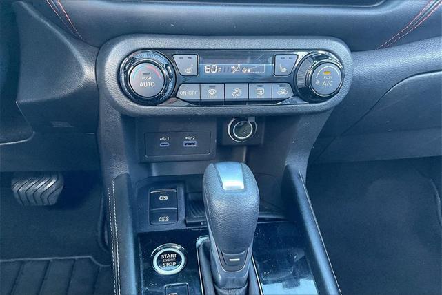 Photo of 2023 Aspen White Tricoat/Super Black Nissan Kicks