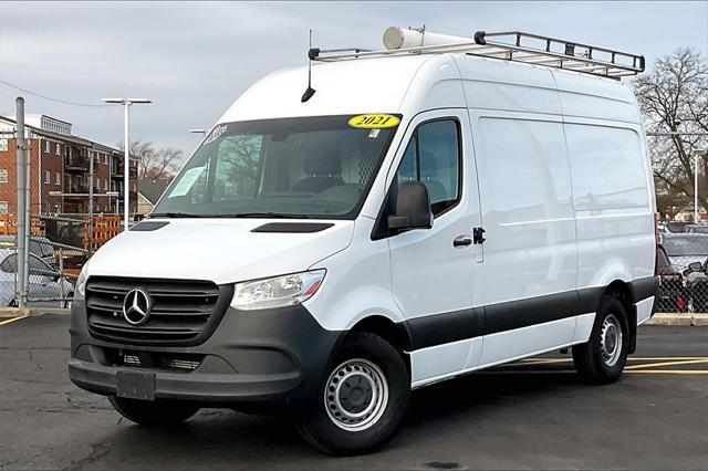 Photo of 2021 White Mercedes-Benz Sprinter 2500