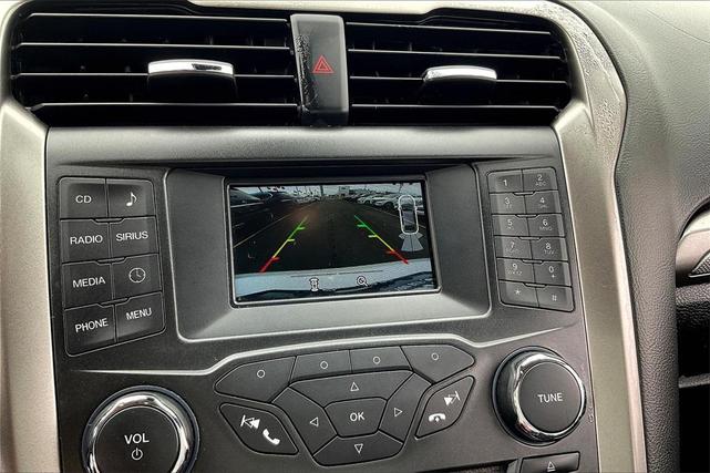 Photo of 2018 White Ford Fusion