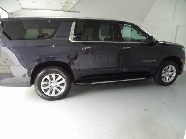 Photo of 2024 Dark Ash Metallic Chevrolet Suburban