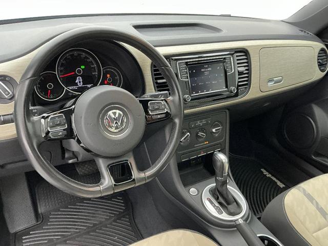 Photo of 2018 Deep Black Pearl Effect Volkswagen Beetle
