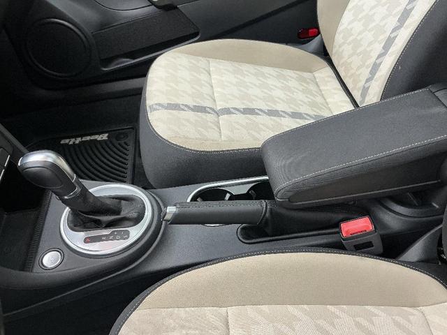 Photo of 2018 Deep Black Pearl Effect Volkswagen Beetle