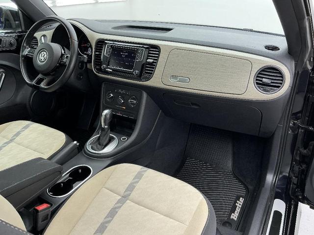 Photo of 2018 Deep Black Pearl Effect Volkswagen Beetle