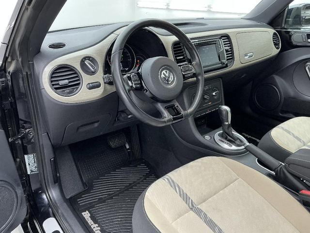 Photo of 2018 Deep Black Pearl Effect Volkswagen Beetle
