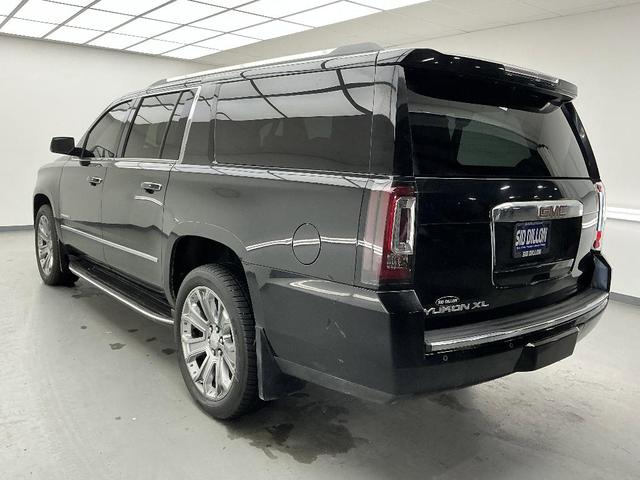 Photo of 2017 Black GMC Yukon XL