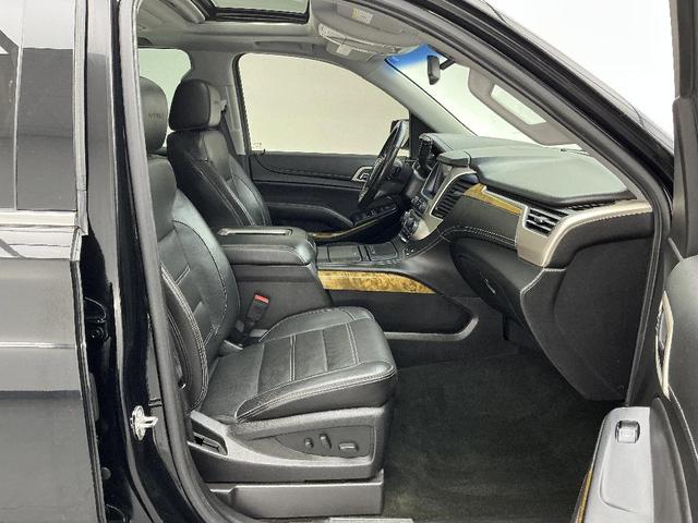 Photo of 2017 Black GMC Yukon XL