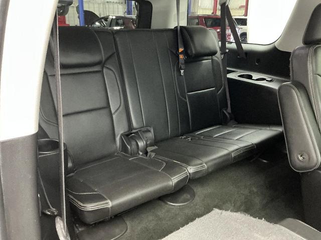 Photo of 2017 Black GMC Yukon XL