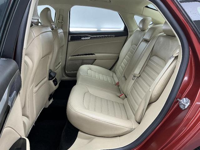 Photo of 2014 Orange Ford Fusion