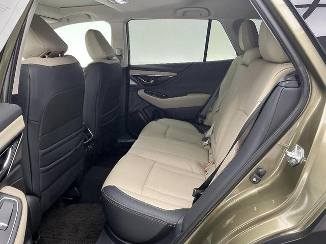 Photo of 2024 Autumn Green Metallic Subaru Outback
