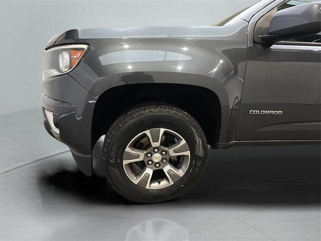 Photo of 2016 Cyber Gray Metallic Chevrolet Colorado