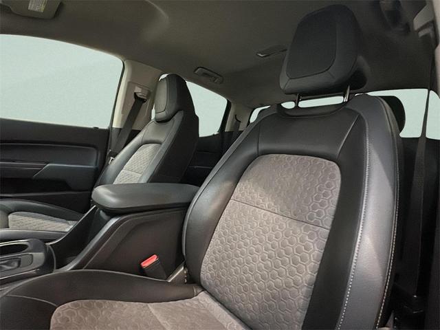 Photo of 2016 Cyber Gray Metallic Chevrolet Colorado