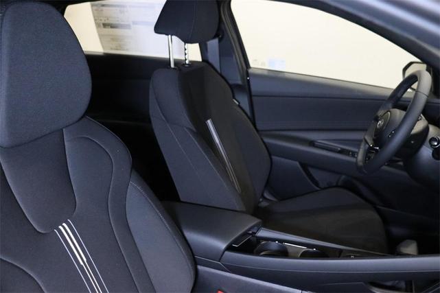 Photo of 2025 Black Hyundai ELANTRA HEV