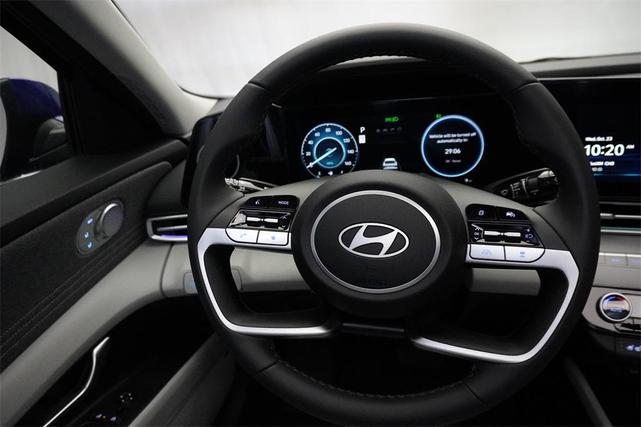Photo of 2025 Black Hyundai ELANTRA HEV