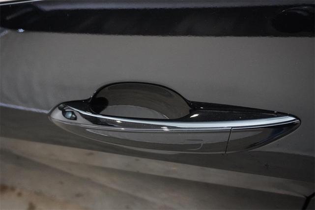 Photo of 2025 Black Hyundai ELANTRA HEV