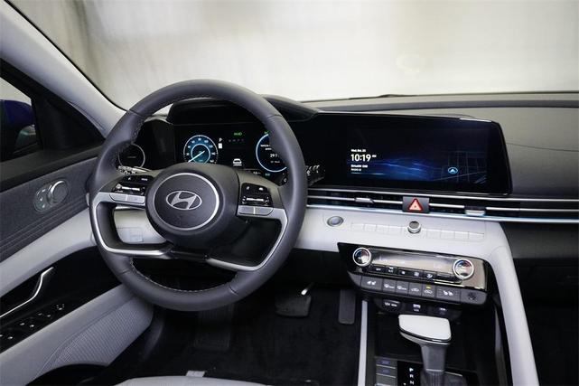 Photo of 2025 Black Hyundai ELANTRA HEV