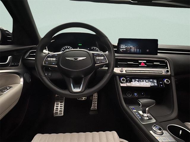 Photo of 2025 Vik Black Genesis G70