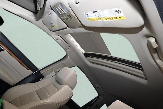 Photo of 2018 White Diamond Pearl Honda CR-V