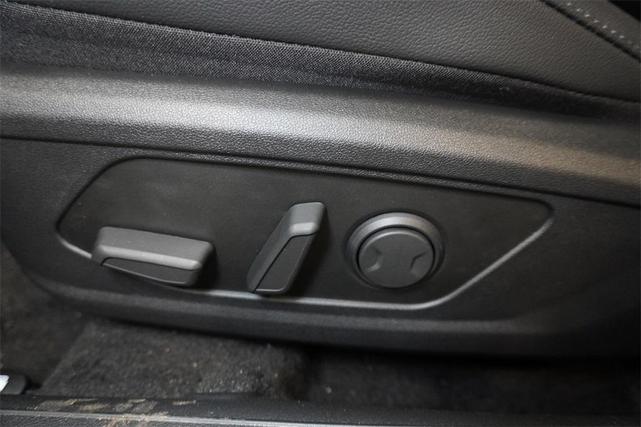 Photo of 2025 White Hyundai ELANTRA HEV