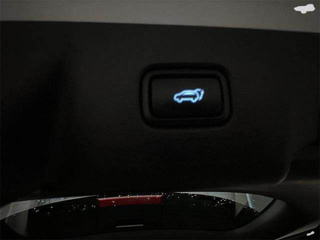 Photo of 2023 Hyper White Hyundai PALISADE