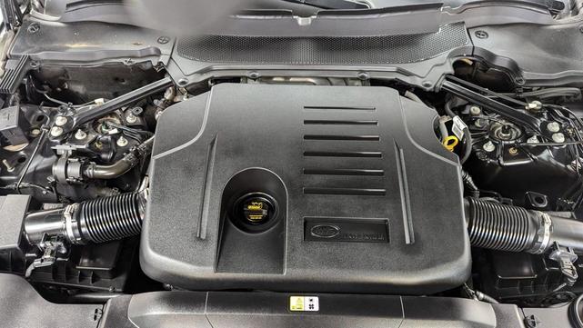 Photo of 2022 Santorini Black Metallic Land Rover Range Rover