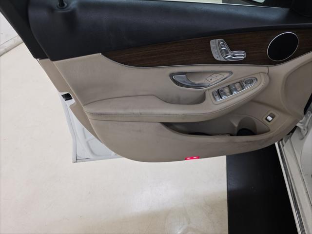 Photo of 2019 Polar White Mercedes-Benz C-Class